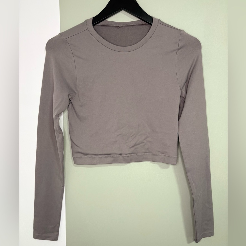 New Garage grey Long Sleeve Crop Top